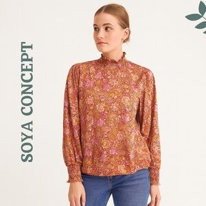 Soya Concept Felicity Floral Smocked Top – Size Medium – Organic Cotton Blend